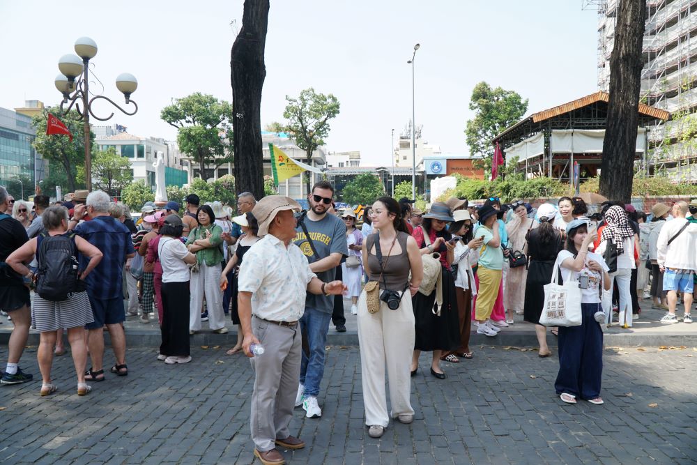 Khám phá TPHCM qua tour lịch sử, du lịch xanh và sông nước độc đáo